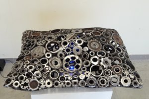 Jubiliejinėje parodoje „GURRRGUTIS 8/9“ – skulptorių darbai, naudojantys šviesą ir garsą