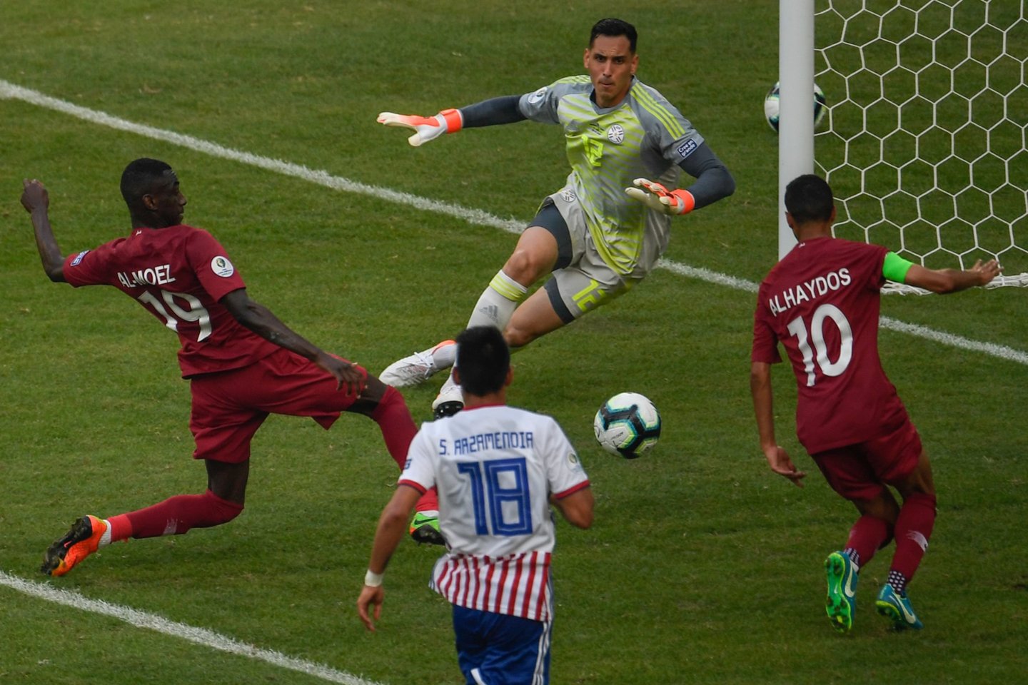  Paragvajus ir Kataras sužaidė lygiosiomis.<br> AFP/Reuters/Scanpix nuotr