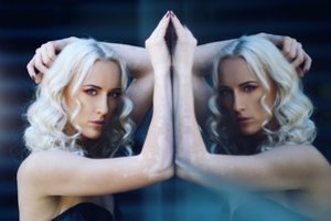 Pristatydama dainą „Demonai“ Augustė Vedrickaitė atskleidė ilgai saugotą paslaptį apie savo ligą