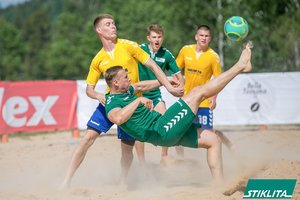 Sužaistos pirmosios Lietuvos paplūdimio futbolo čempionato kovos