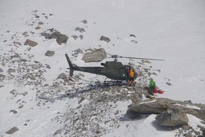 Pakistane nuslinkus lavinai žuvo alpinistas, dar keli jo kolegos buvo sužeisti