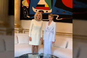 Brigitte Macron prieš Jeleną Zelenskają: kuri pirmoji ponia atrodo geriau?