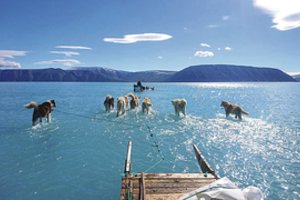 Pasivaikščiojimas vandeniu: tirpstantys ledynai siunčia pavojaus signalą