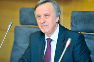 Seimo nario mandato sieksiantis P. Gylys pateikė dokumentus VRK