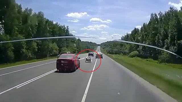 Įprasta diena Rusijoje: vairuotojas prieš save išvydo, ko mažiausiai tikėjosi