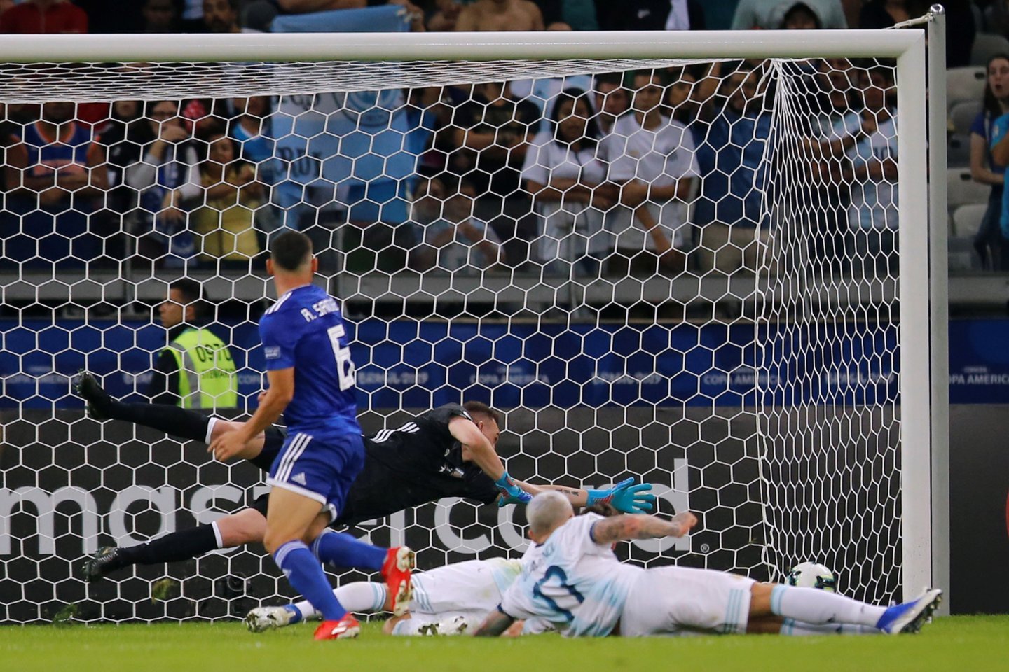  Argentina ir Paragvajaus sužaidė lygiosiomis 1:1.<br> Reuters/Scanpix nuotr.