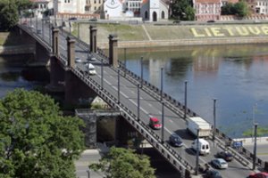 Pasiryžo: per keturias savaites atnaujins Aleksoto tiltą