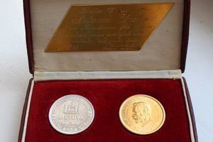 A. Smetonos šeimos perduotas relikvijas Valstybės dieną pamatysime ir mes