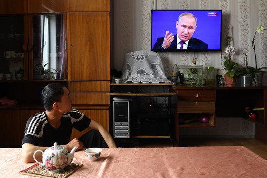 Kad prisibelstų iki V. Putino, rusams teko imtis gudrybių ir susidurti su kliūtimis