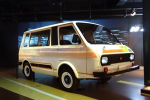 Ilgai lauktas atgimimas: gatvėse vėl važinės legendinės „Latvijos“