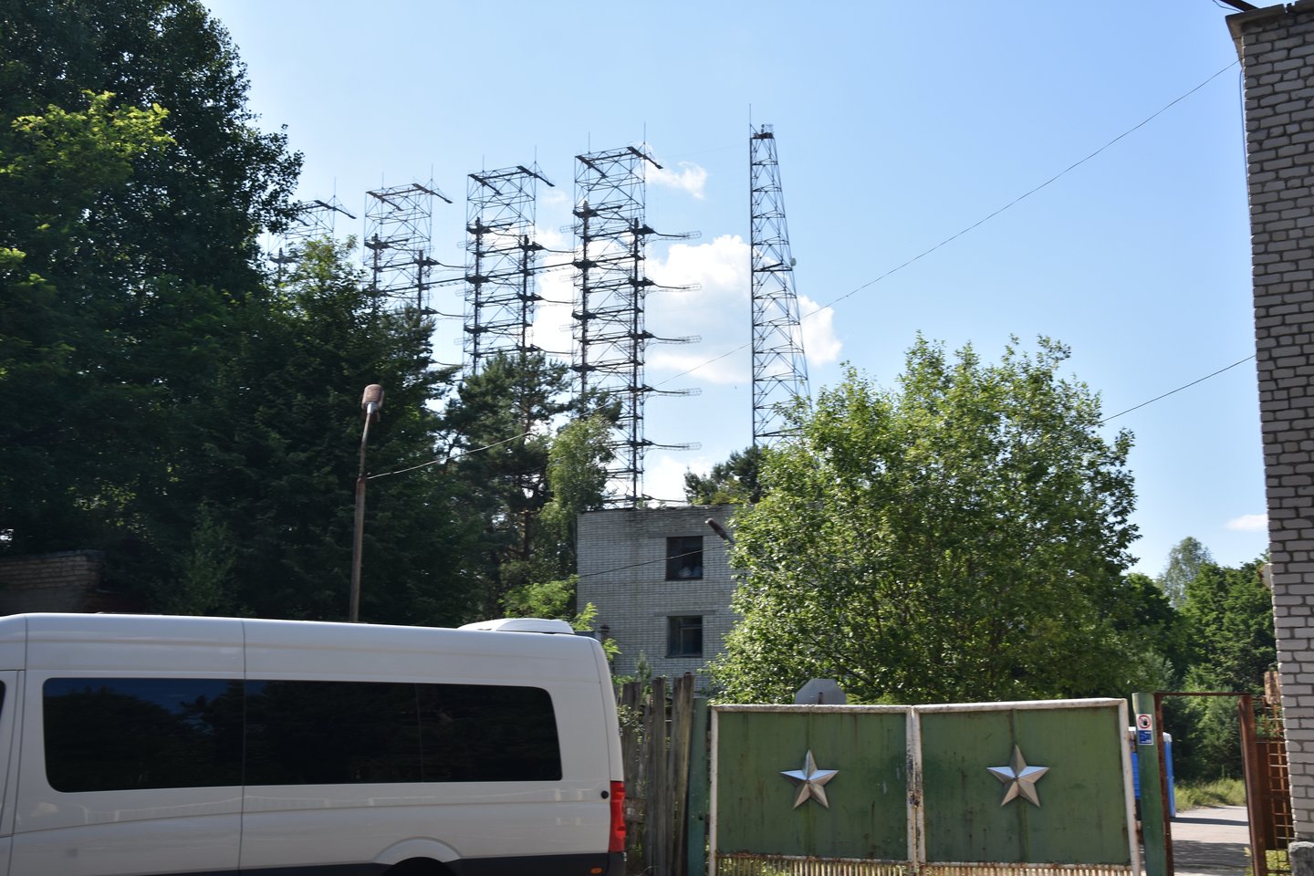 Vaizdai iš Černobylio. Polesės pelkių ir pušynų tankmėje rusai sukonstravo 10 MW (megavatų) galios metalinį žvėrį.<br> E.Grižibauskienės nuotr