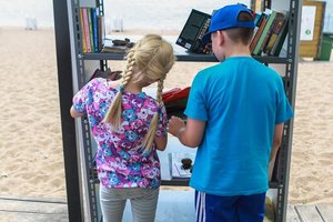 Kauno paplūdimiuose viešoji biblioteka įrengė skaityklas