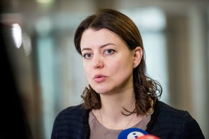 Seime – siūlymas švelninti nuo 2020-ųjų numatytus alkoholio draudimus