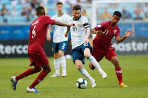 Argentinos rinktinė po pergalės paskutiniame ture prasmuko į „Copa America“ atkrintamąsias