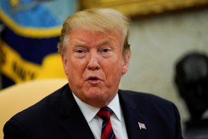 Donaldas Trumpas paskelbė sankcijas Irano lyderiui