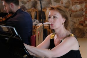 Mūza Rubackytė: „Didžiulė laimė buvo sutikti šiuos talentingus Lietuvos atlikėjus“