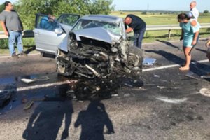 Prienų rajone per avariją prispaustą moterį išgelbėjo ugniagesiai