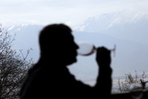 Rusija gali vėl uždrausti vyno importą iš Gruzijos