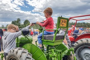 Kaišiadorys siūlo unikalią pramogą – miesto prieigas sudrebins traktorių šventė