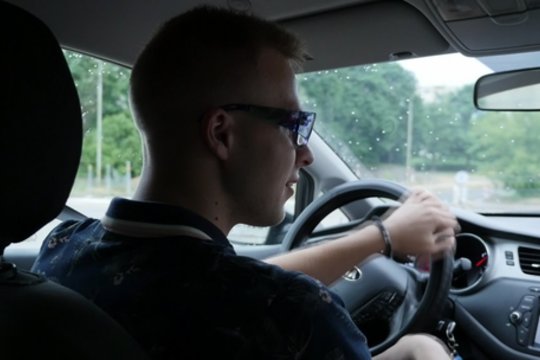 Eksperimentas nustebino vairavimo instruktorių: tokio rezultato nesitikėjo