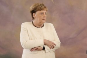 Angelos Merkel drebulys vėl išgąsdino žmones: ar viskas gerai su kanclerės sveikata?