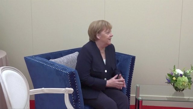 Nerimas dėl A. Merkel sveikatos: nufilmuota, kai kanclerę vėl apėmė nevaldomas drebulys