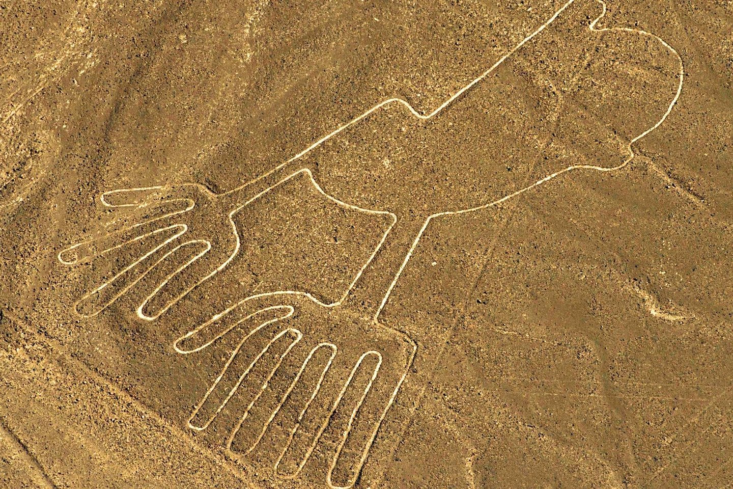 Didžiausių piešinių skersmuo siekia net 200 metrų, o geriausiai jie yra matomi iš oro arba nuo aplinkui esančių kalnuotų vietovių. <br> Scanpix nuotr. 