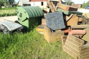 Gyventojai nori atliekų atsikratyti civilizuotai – valdininkai padėti negali 