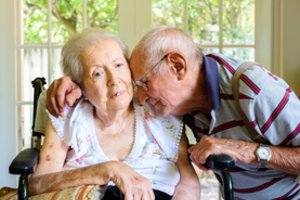 Paaiškėjo, kodėl bandymai išgydyti Alzheimerio ligą iki šiol buvo nesėkmingi