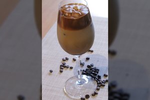 Paprastai ir greit paruošiama kava, kuri net gali atstoti desertą