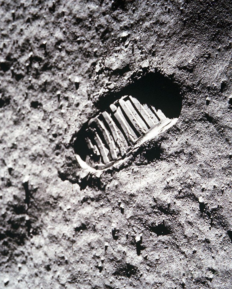 Astronauto pėdsakas Mėnulyje.<br>NASA nuotr. 