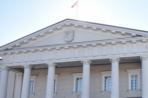 Kanados dienos proga Vilniaus rotušė nušvis šios šalies vėliavos spalvomis