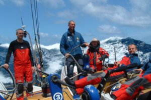 Per šventes Australijoje buriuototai mėgavosi šaltiena su kengūros mėsa