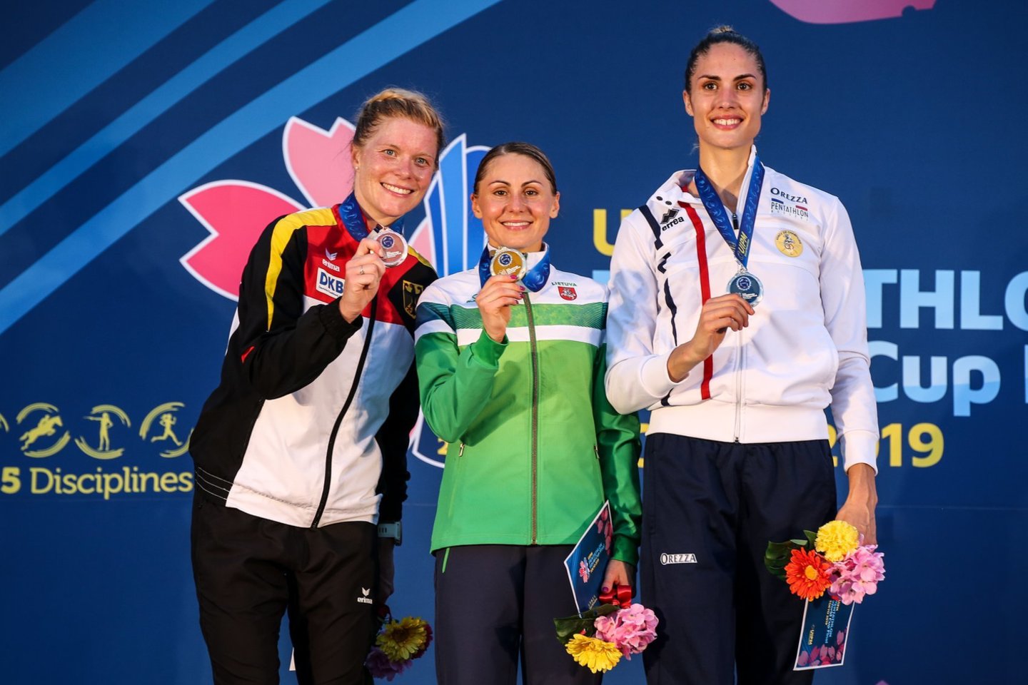 Laura Asadauskaitė-Zadneprovskienė iškovojo pasaulio taurę ir kelialapį į 2020-ųjų olimpiadą.<br> UIPM nuotr.