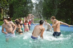 Baseinai ir ventiliatoriai kai kam atnešė rekordinį pelną 