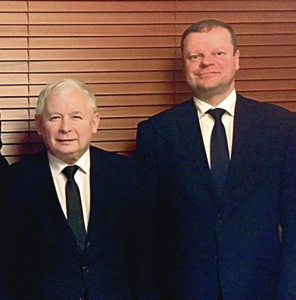 Valdančiosios Lenkijos partijos TTP vadovas J.Kaczynskis ir premjeras S.Skvernelis.