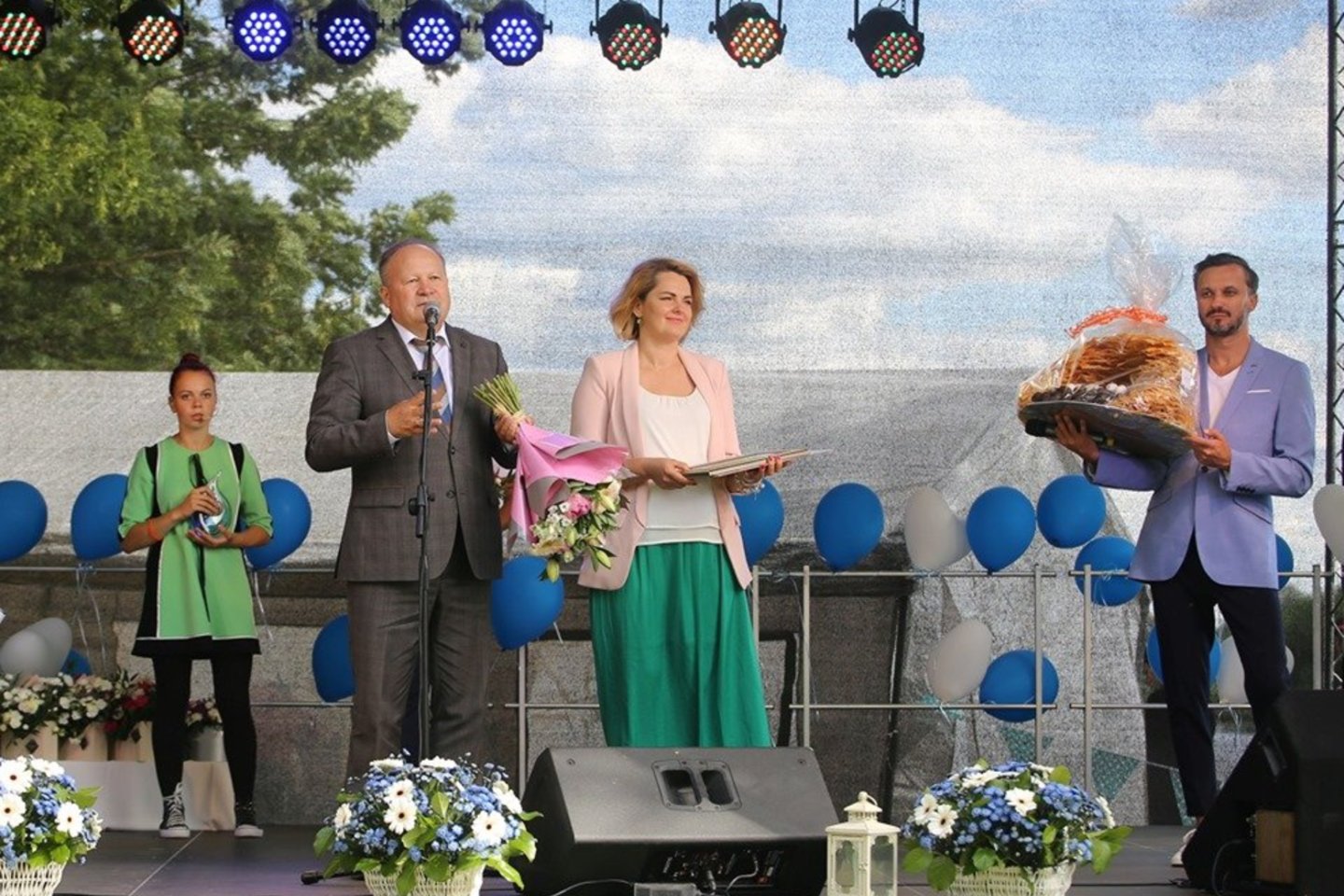  Vilkijojoje nuvilnijo įspūdinga vaikus globojančio fondo šventė.<br> Kauno rajono savivaldybės nuotr.