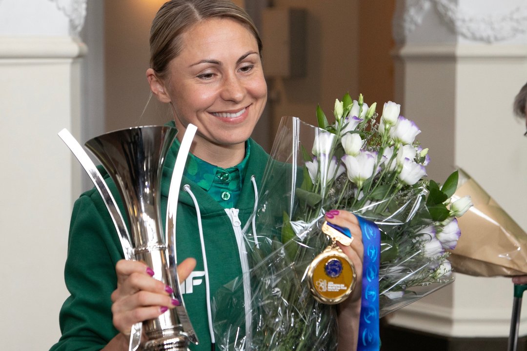 Laura Asadauskaitė-Zadeprovskienė namo grįžo su pasaulio taure.<br> M.Ambrazo nuotr.