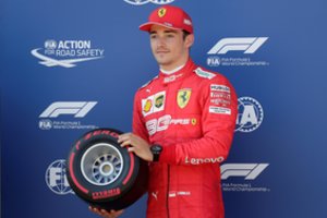 Austrijos lenktynėse iš pirmosios pozicijos startuos jaunasis monakietis Charles'is Leclerc'as