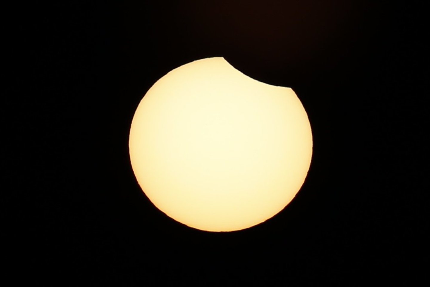   Antradienį Pietų Amerikoje galima buvo stebėti pilnutinį Saulės užtemimą.<br> Reuters / Scanpix nuotr.