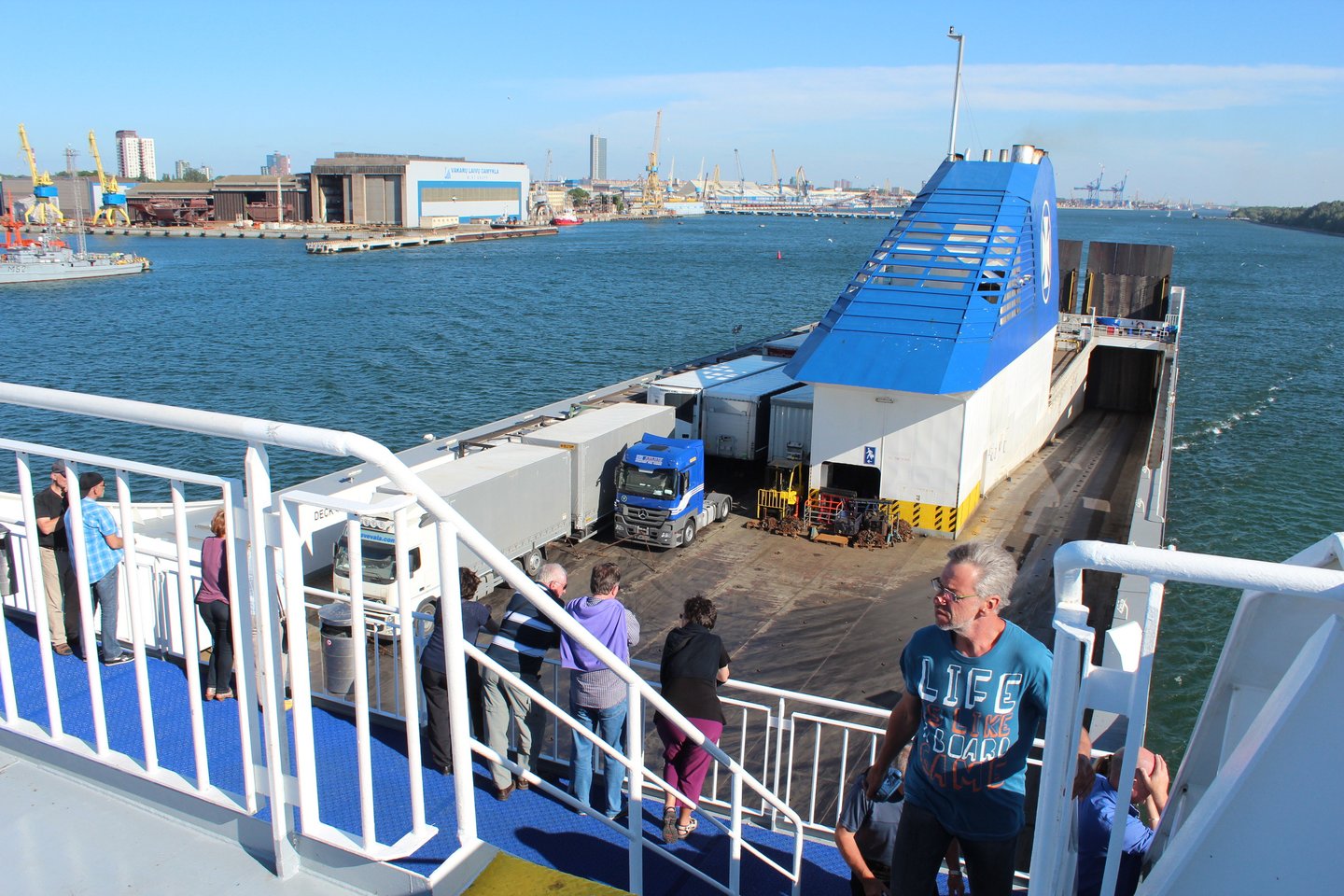 Baltiją kirtęs „DFDS Seaways“ keltas „Optima Seaways“ į Klaipėdos uostą atplaukė be dviejų keleivių.<br> A.Pilaitienės nuotr.