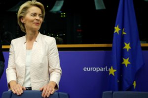 Kodėl net partijos draugai džiaugsis, jeigu U. von der Leyen išvažiuos į Briuselį?