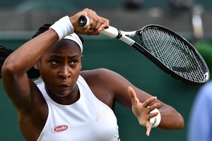 15-metė C. Gauff toliau stebina – įveikė dvigubai vyresnę tenisininkę