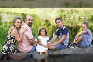 Įžadus atnaujinusi panevėžiečių pora surengė rožines baikeriškas vestuves