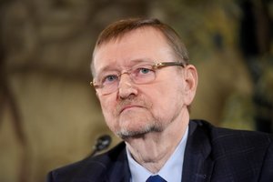 J. Bernatonis: frakcijos nuostata nepasirašyti dėl V. Pranckiečio atstatydinimo