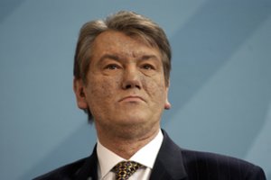 Ukrainos prokurorai prašo teismo areštuoti eksprezidento V. Juščenkos turtą
