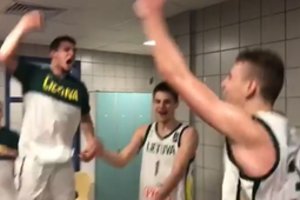 Lietuvos devyniolikmečių šelionės rūbinėje patekus į pasaulio čempionato pusfinalį – netramdė emocijų