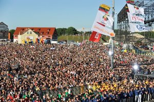 „Tautiška giesmė“ skambėjo ir Gvatemalos džiunglėse, ir Lietuvos kaimo pirkioje