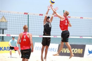 Po neįtikėtino trilerio tinklininkai A. Rumševičius ir L. Každailis pasaulio ture liko penkti