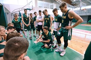 Jaunimo krepšinio rinktinės kontroliniuose turnyruose šiaip ne taip iškovojo pergales